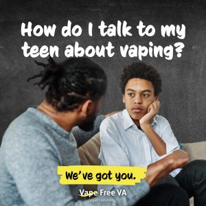Imagen de un padre hablando con jóvenes sobre vapear.