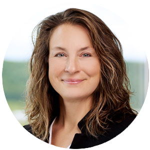Professional Headshot of Dr. Karen Shelton